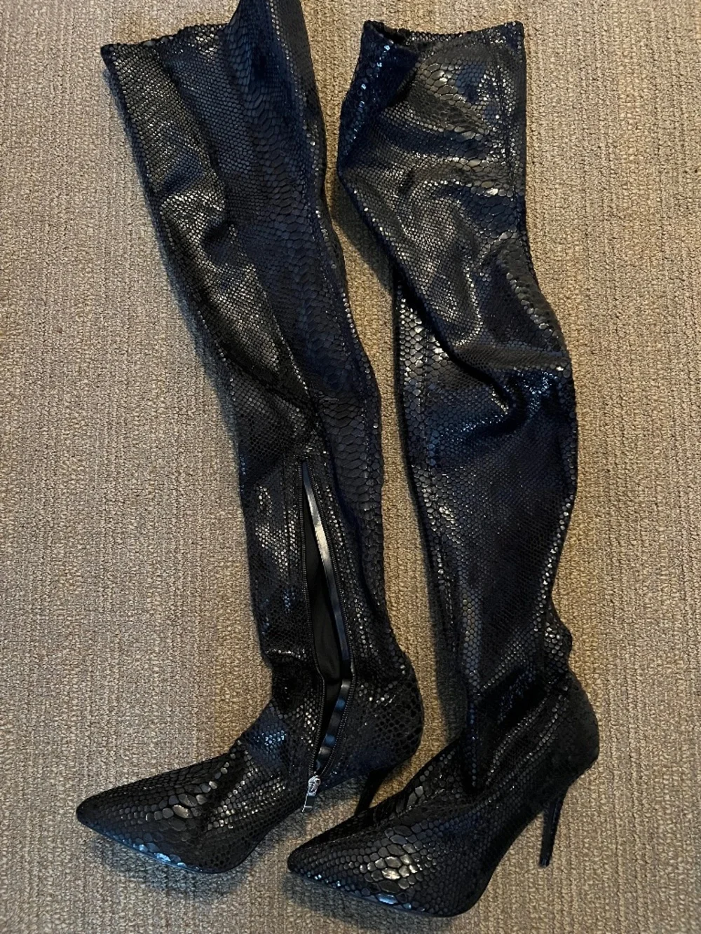 Women’s Snakeskin Thigh high boots